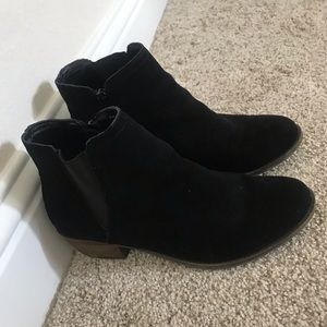 Kensie black heeled bootie